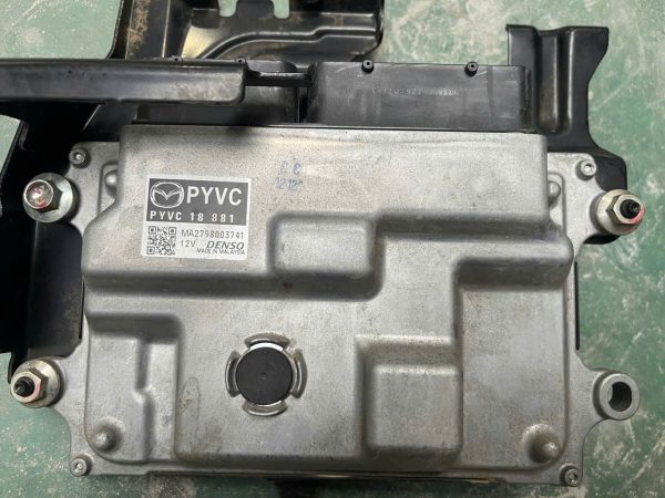 PYVC18881 HỘP ĐIỀU KHIỂN ĐỘNG CƠ MAZDA CX8 2020