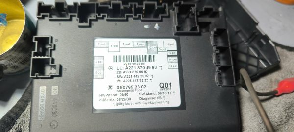 A2218704993 HỘP ĐIỀU KHIỂN CỬA SAU BÊN PHỤ MERCEDES G63