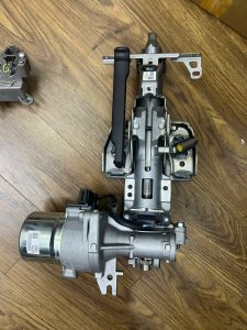 DFR5-32100D CỘT LÁI MAZDA 3 2021