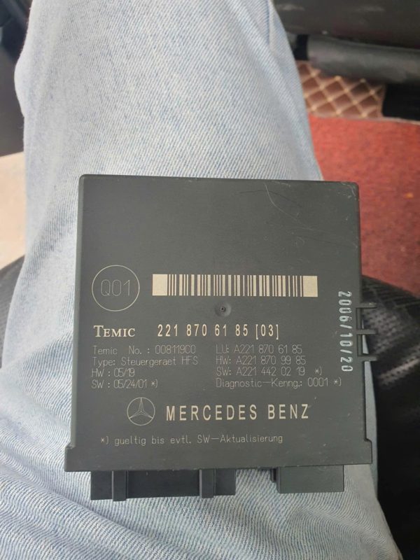 2218706185 HỘP ĐIỀU KHIỂN CỐP MERCEDES W221/S-CLASS