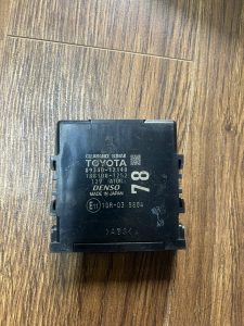 89340-12140 HỘP CẢM BIẾN LÙI TOYOTA ALTIS