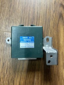 89990-52020 HỘP SMART KEY TOYOTA