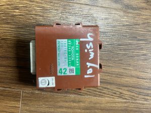 89340-68041 HỘP ĐIỀU KHIỂN CẢM BIẾN LÙI TOYOTA WISH