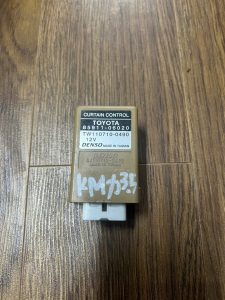 85911-06020 HỘP ĐIỀU KHIỂN RÈM SAU TOYOTA CAMRY