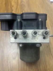EB3C-2C405-AG CỤM PHANH ABS FORD RANGER
