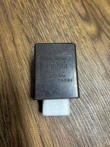 85980-52010 HỘP ĐIỀU KHIỂN CỬA TOYOTA