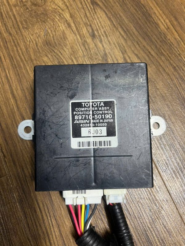 89710-50190 HỘP ĐIỀU KHIỂN GHẾ SAU BÊN TRÁI LEXUS LS460