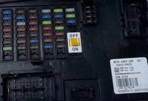 91810-59032 HỘP CẦU CHÌ HYUNDAI SOLATI 9181059032