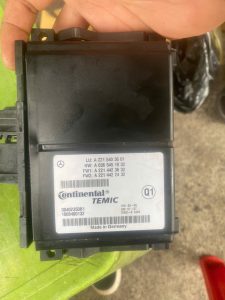 A2215403601 HỘP RADAR MERCEDES-BEN W221