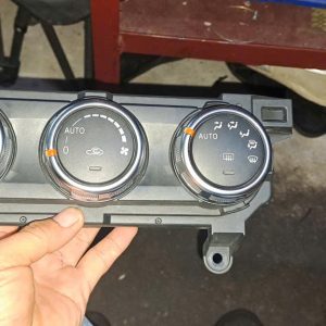 8TDB8T BẢNG ĐIỀU KHIỂN ĐIỀU HÒA MAZDA 2