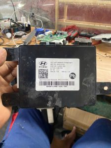 95450-S1000 HỘP NHỚ GHẾ HYUNDAI SANTAFE
