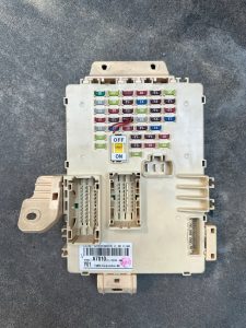 91950-A7010 HỘP CẦU CHÌ KIA K3