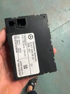 A2114452600 HỘP KHÓA CỬA MERCEDES W211/E-CLASS