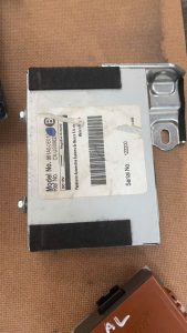 861A0-0E010 HỘP MEDIA LEXUS RX350