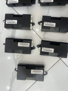 HỘP ĐIỀU KHIỂN GHẾ MAZDA K156675J0