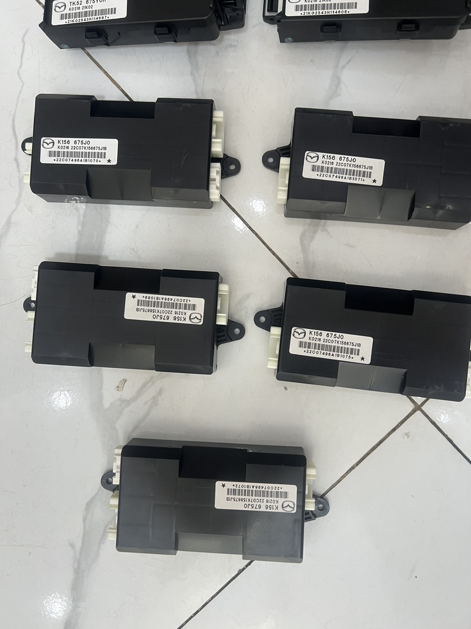 1792549507817_5461247713935685838_5461247713935685838_690da5211a60f484cab46868b92c9b19 HỘP ĐIỀU KHIỂN GHẾ MAZDA K156675J0