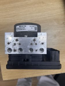 CỤM ABS MAZDA 3 B62S437A0